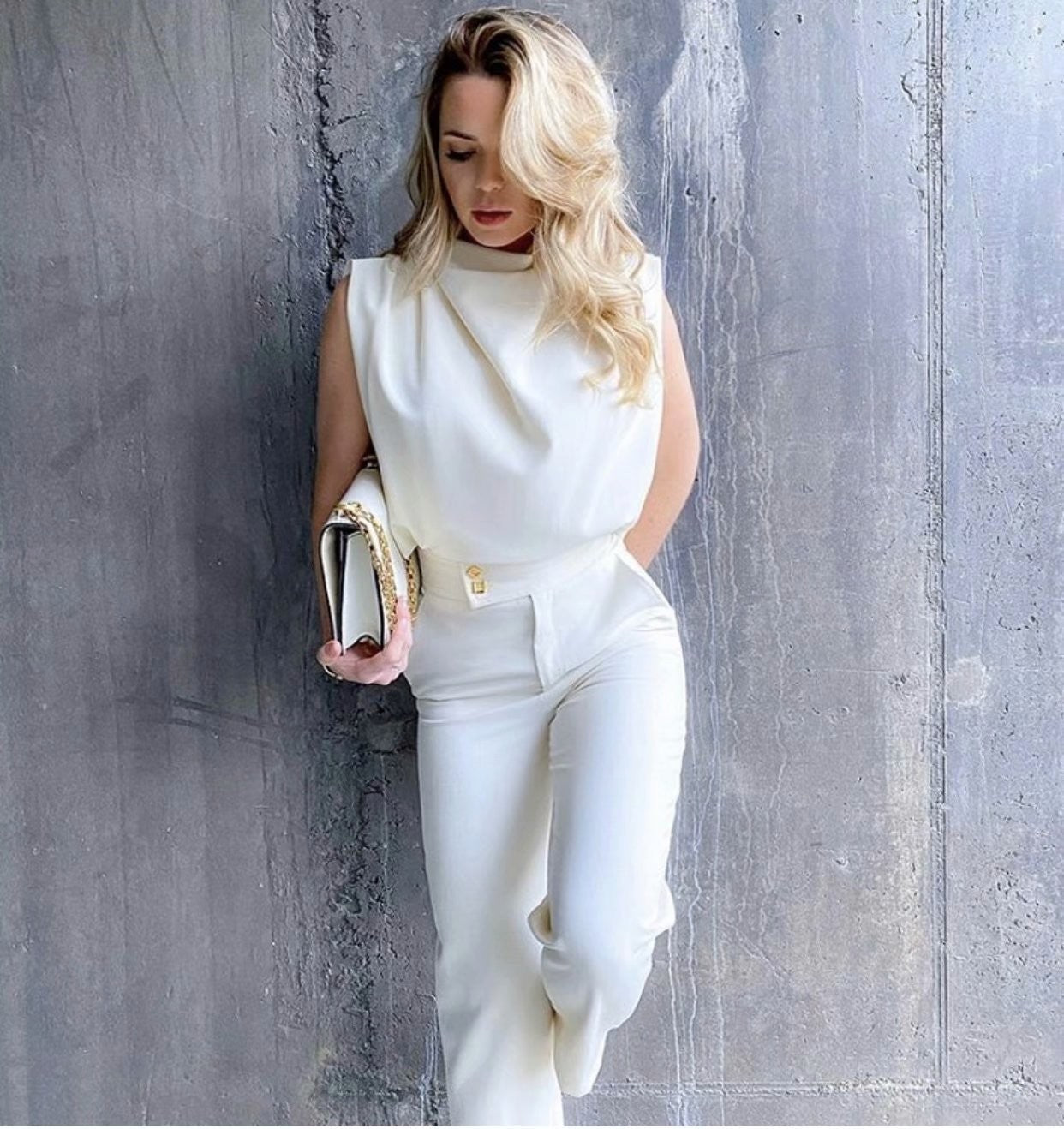 Casual Sleeveless mock neck Solid Color Blouse