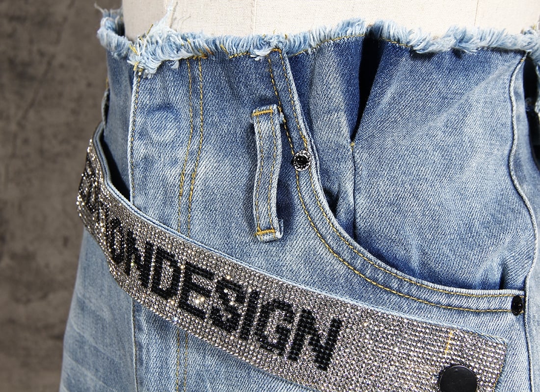 Wide High Waist Leg Jeans with Rhinestone Belt