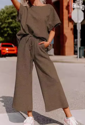 Wide Leg and trendy shirt - 2-Piece Casual Set