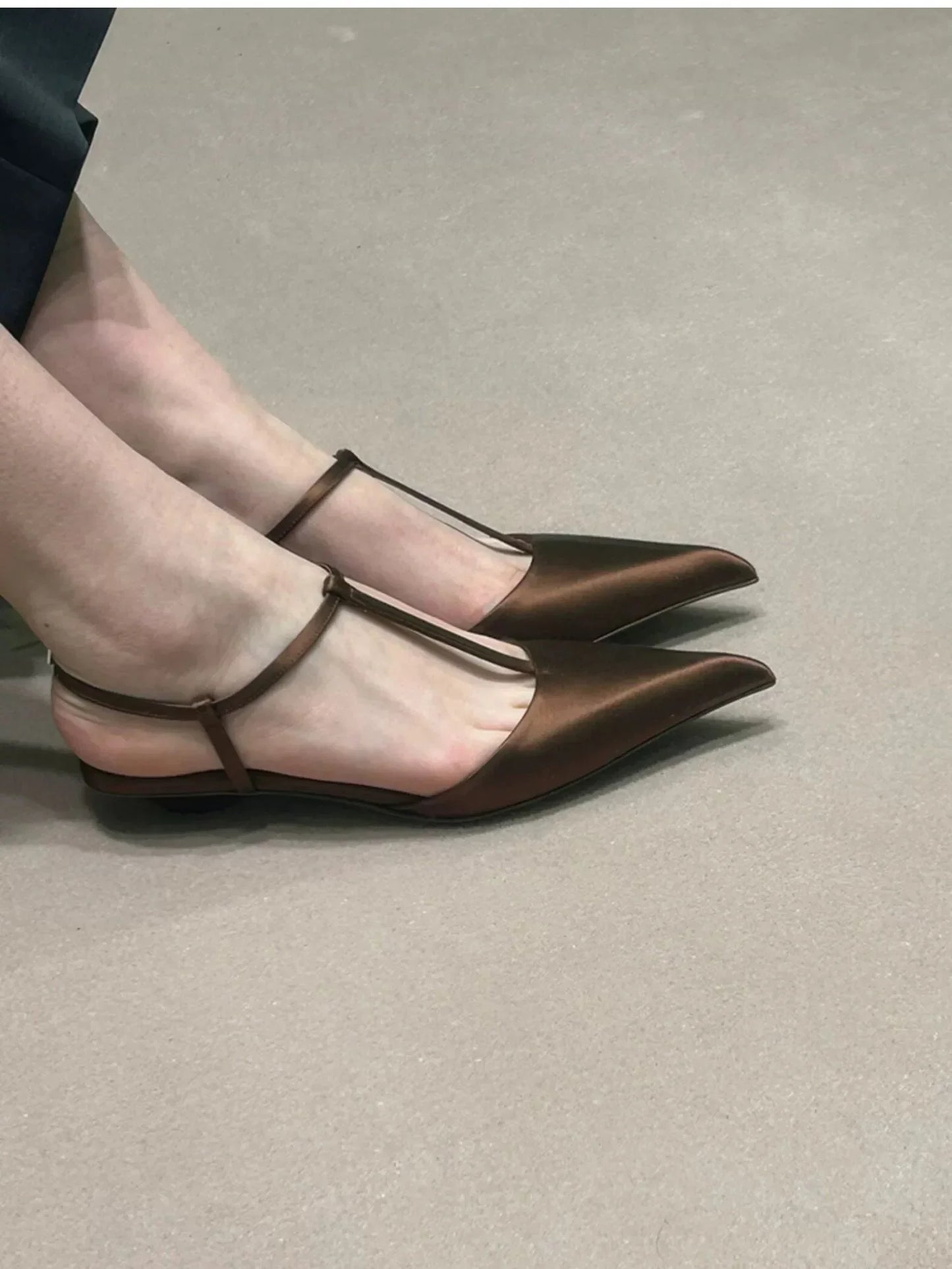 Sexy Pointed Toe Women's Comfortable triangle Low Heel Trendy Sandal