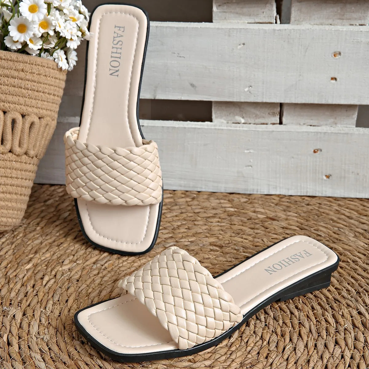 Summer Women's Sandals Luxury Fashion Flat Bottom Slippers Casual Simple Solid Colour One Word Woven Strap Sandy Beach Sandals