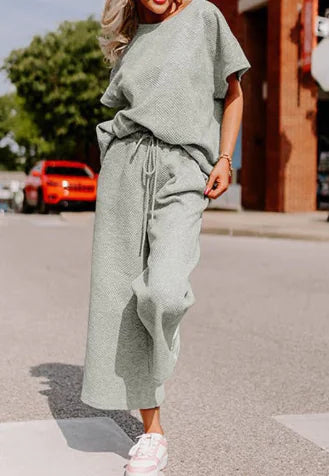 Wide Leg and trendy shirt - 2-Piece Casual Set